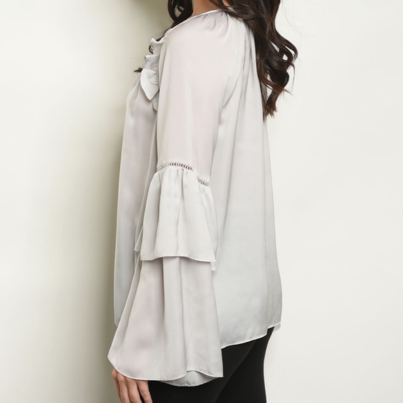 NWT Boutique Silver Grey Bell Sleeve Blouse Top - Picture 2 of 4